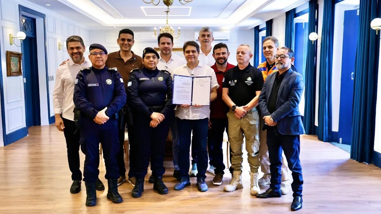 Prefeito Evandro Leitão sanciona Plano de Cargos, Carreiras e Salários das forças da Segurança Cidad